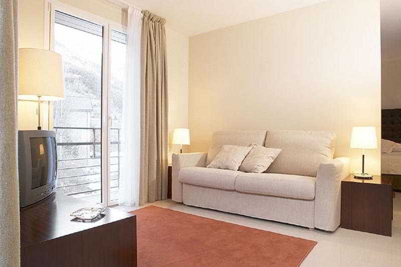 Hotel Mu La Cortinada Room photo